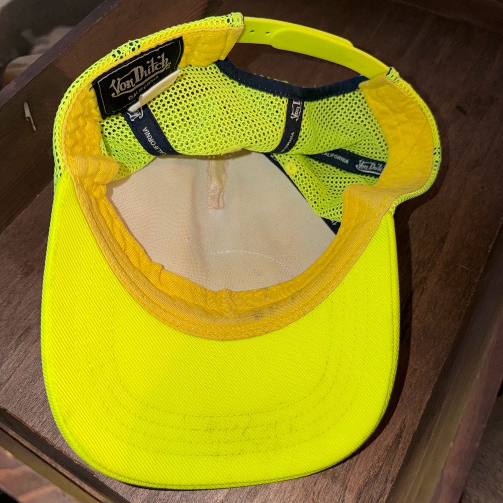 Von Dutch Trucker Hat - Picture 2 of 5